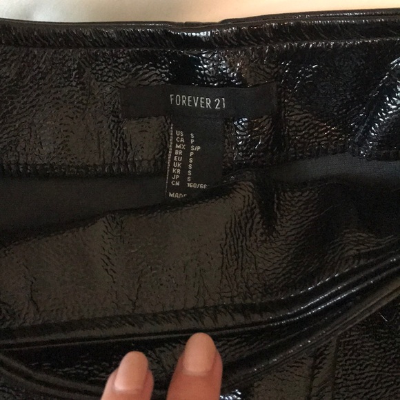 🆕 BLACK FOREVER 21 SKIRT - Picture 3 of 3